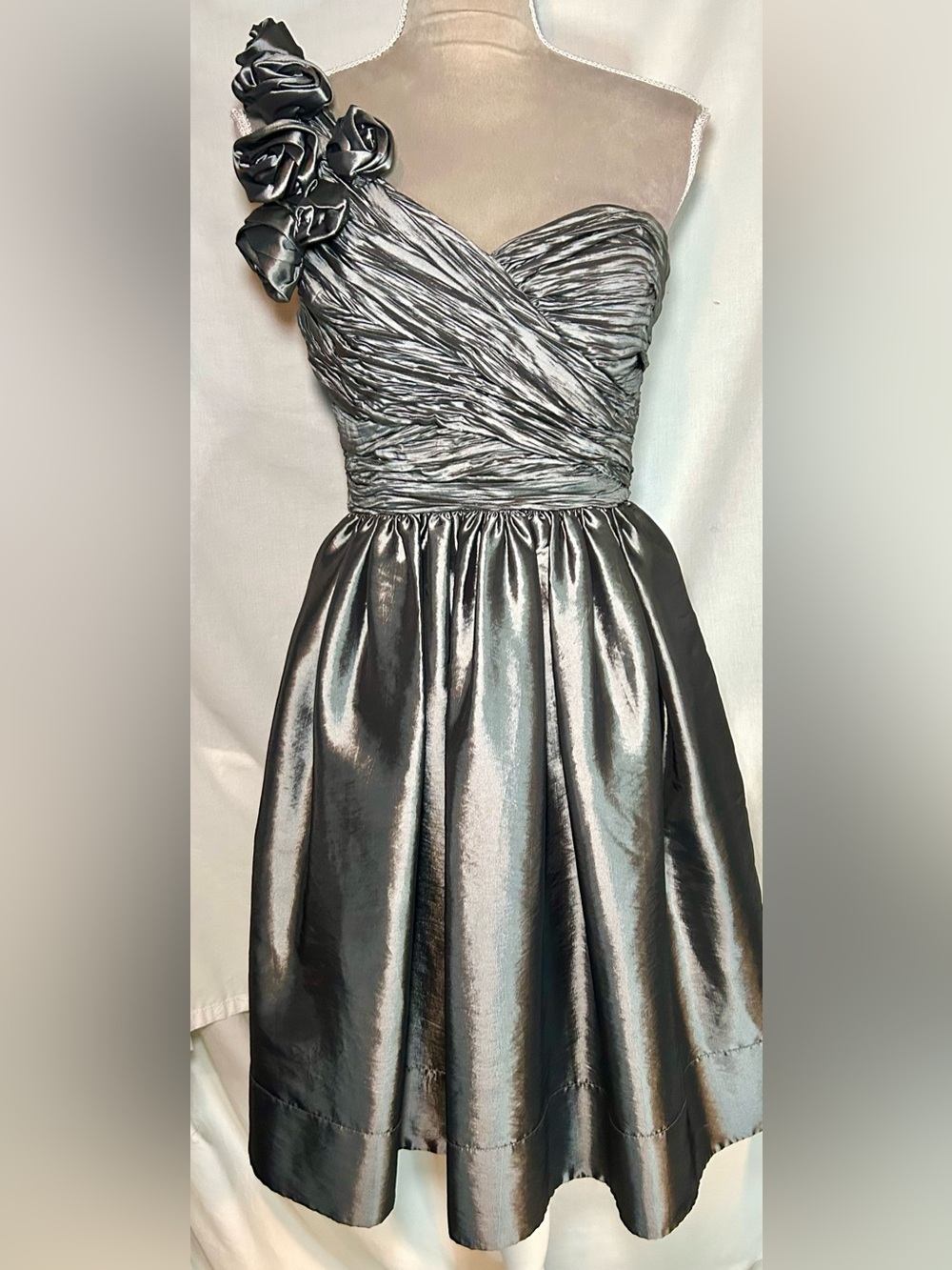 Maggy London Metallic Gunmetal Taffeta Ruched Rosette Party Dress, Size S